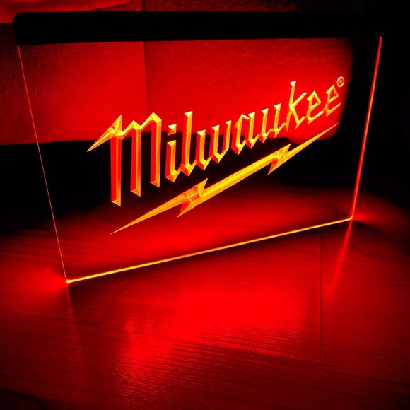MILWAUKEE LED NEON RED LIGHT SIGN 8x12 - Picture 2 of 3